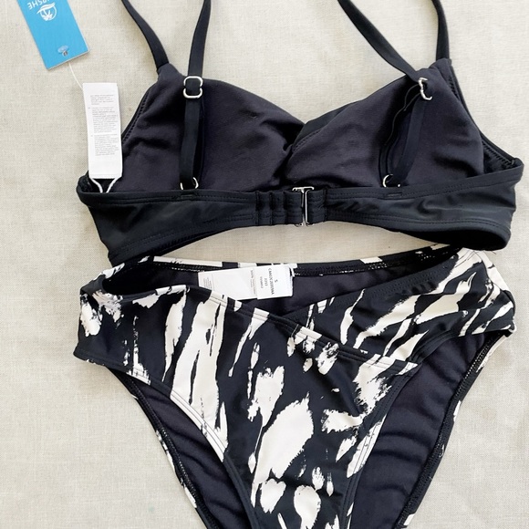 New Bikini Top & Bottoms Size Small - Picture 2 of 7